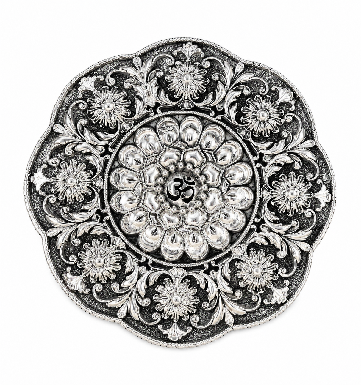SMALL OM FLOWER PEETAM